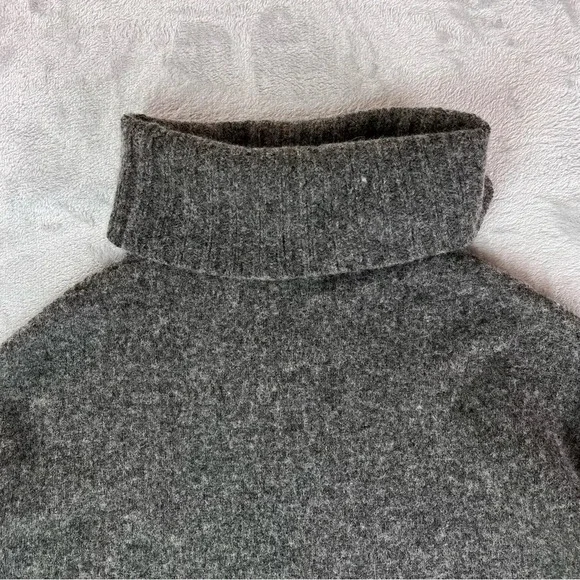 Moth Anthropologie Turtleneck Sweater Women's Small Grey Wool Blend Knit Minimal - Picture 16 of 16